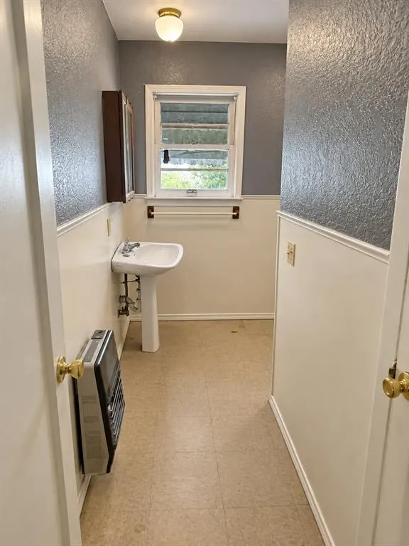 Photo 4 — 404 N 7th Street, Noble, OK 73068