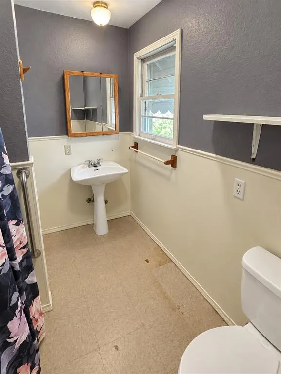 Photo 5 — 404 N 7th Street, Noble, OK 73068