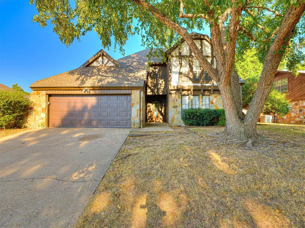 Front exterior — 706 Heatherhill Drive, Norman, OK 73072