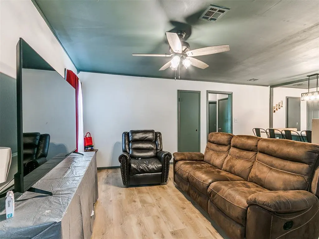 Photo 4 — 3040 SW 39th Street, Oklahoma City, OK 73119