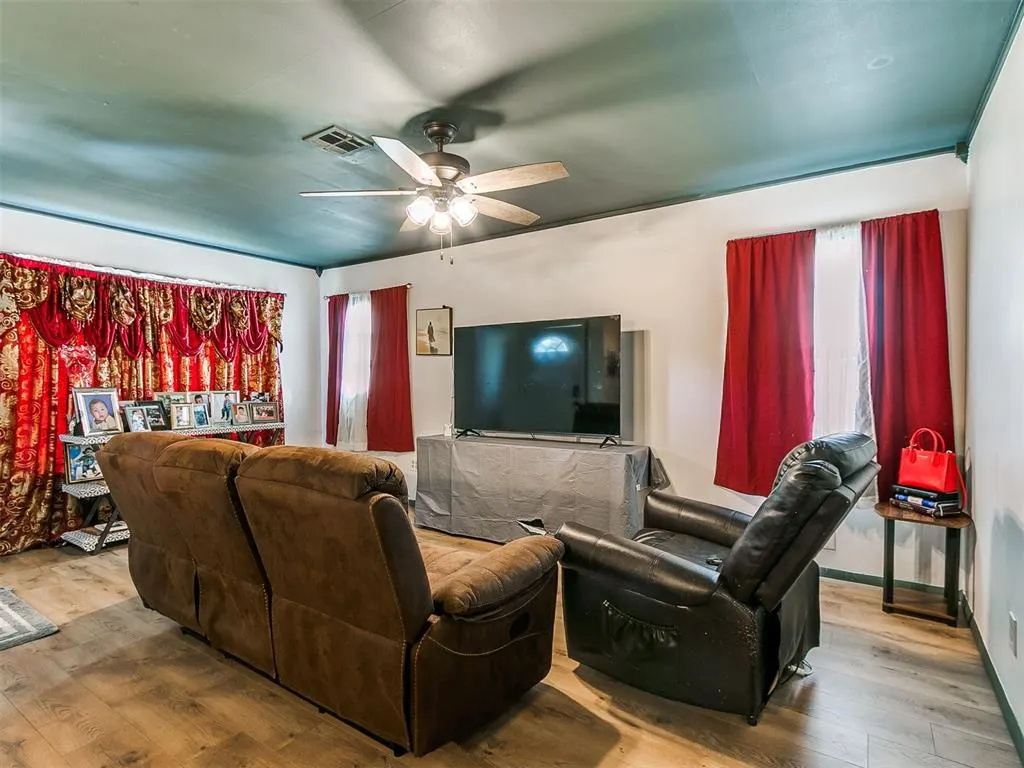 Photo 5 — 3040 SW 39th Street, Oklahoma City, OK 73119