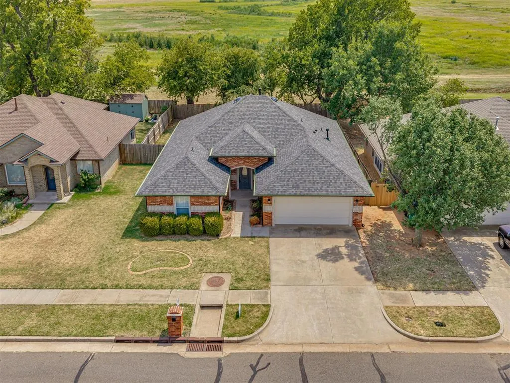 Front exterior — 11108 SW 8th Street, Yukon, OK 73099