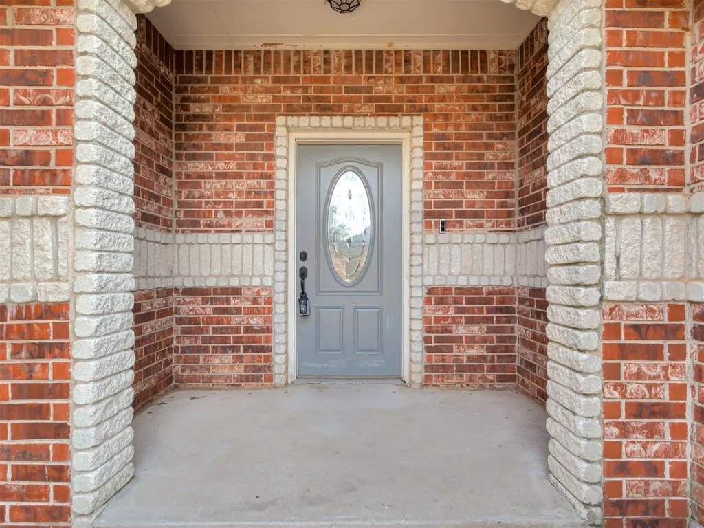 Photo 4 — 11108 SW 8th Street, Yukon, OK 73099