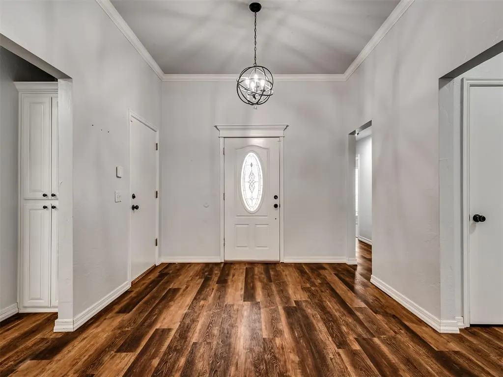 Photo 5 — 11108 SW 8th Street, Yukon, OK 73099