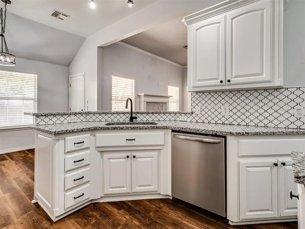 Photo 15 — 11108 SW 8th Street, Yukon, OK 73099