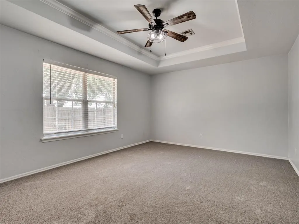 Photo 17 — 11108 SW 8th Street, Yukon, OK 73099