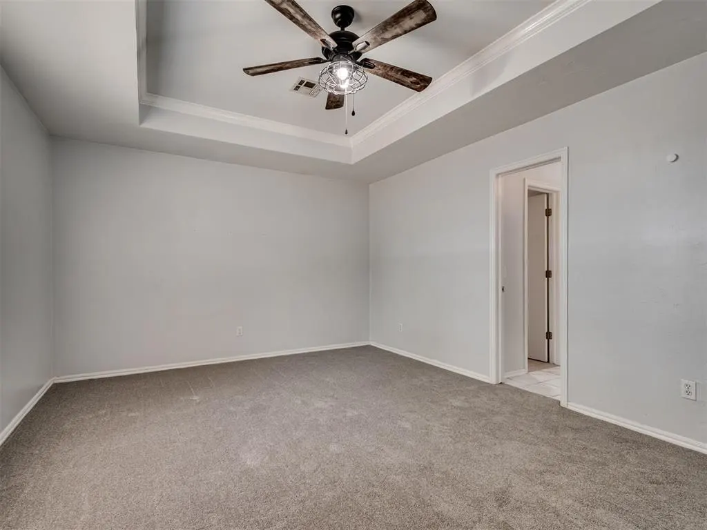 Photo 18 — 11108 SW 8th Street, Yukon, OK 73099