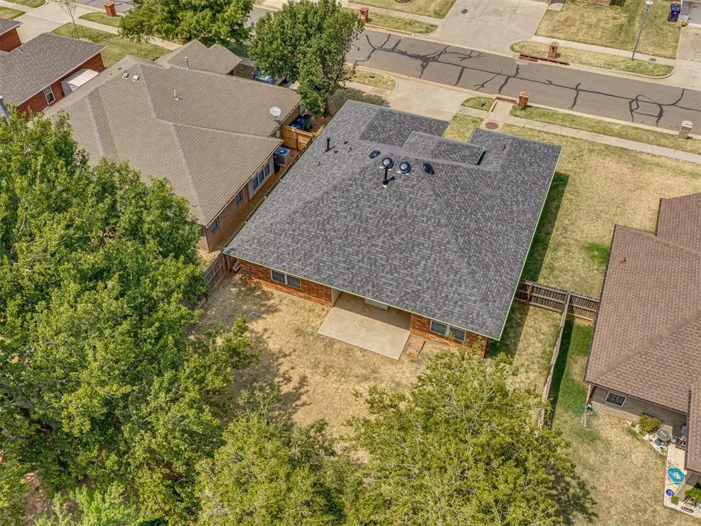 Photo 41 — 11108 SW 8th Street, Yukon, OK 73099