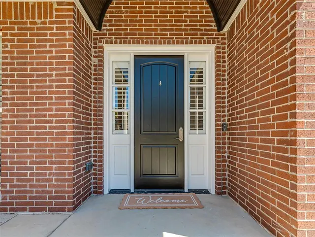 Photo 3 — 6908 Stinchcomb Drive, Oklahoma City, OK 73132