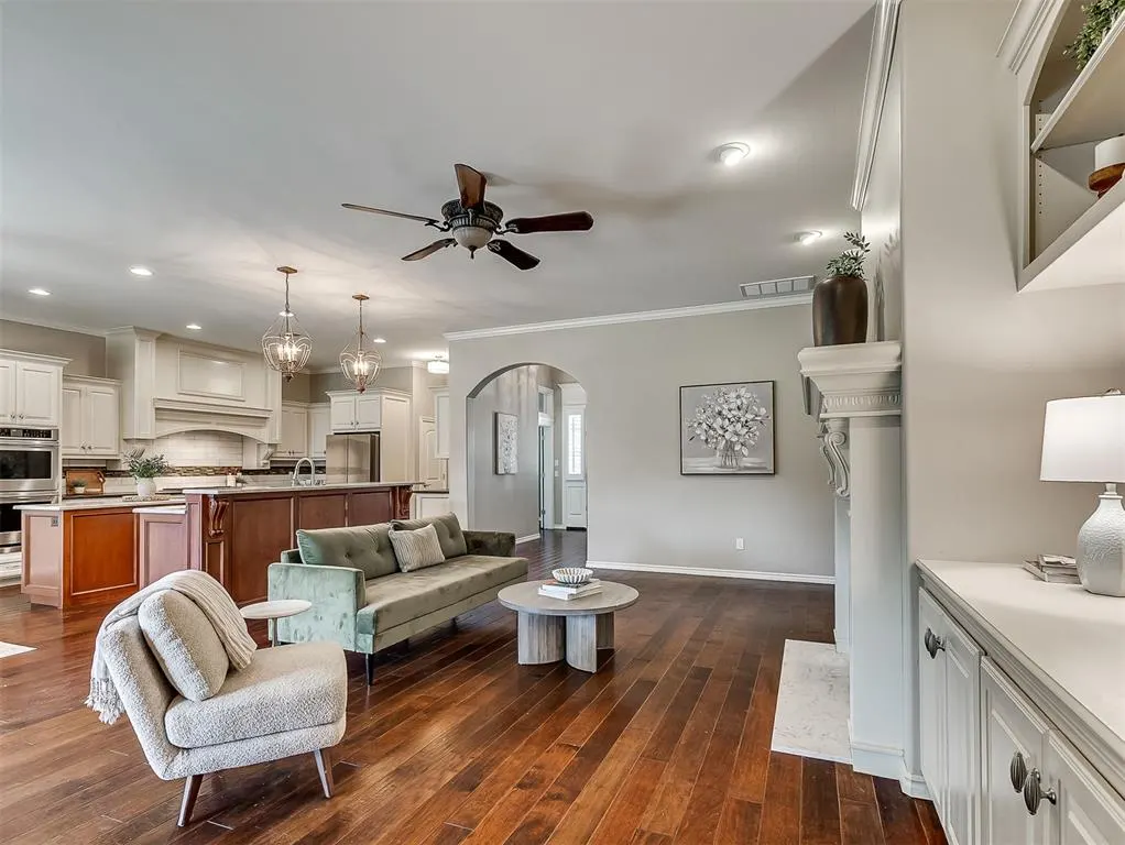Photo 10 — 6908 Stinchcomb Drive, Oklahoma City, OK 73132
