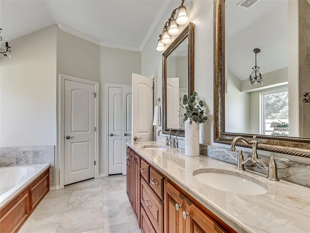 Photo 33 — 6908 Stinchcomb Drive, Oklahoma City, OK 73132