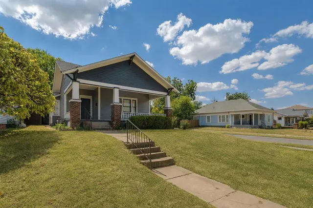 Photo 2 — 824 NW 22nd Street, Oklahoma City, OK 73106