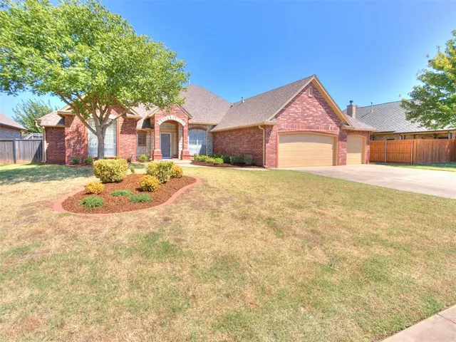Photo 2 — 3113 SW 130th Place, Oklahoma City, OK 73170