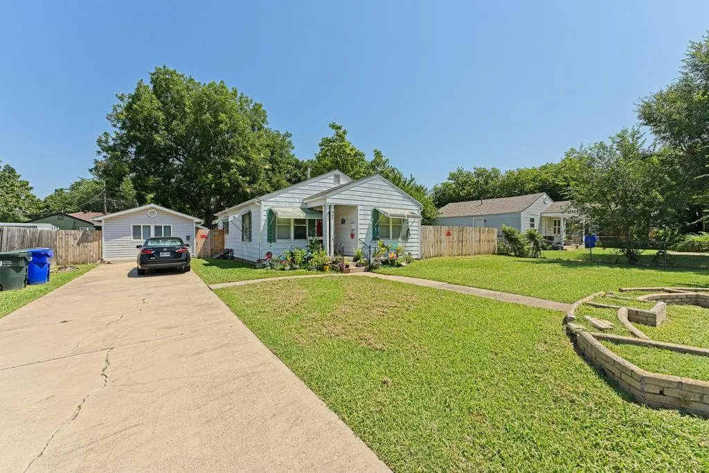 Front exterior — 903 E Eufaula Street, Norman, OK 73071