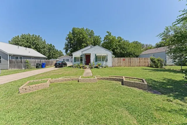 Photo 3 — 903 E Eufaula Street, Norman, OK 73071