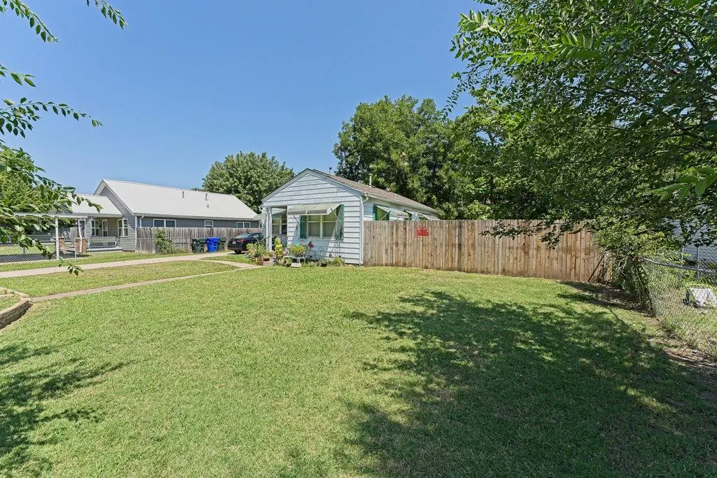 Photo 5 — 903 E Eufaula Street, Norman, OK 73071