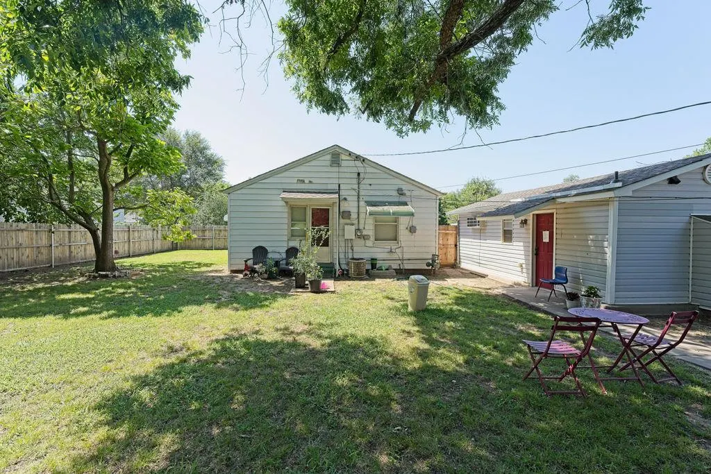 Photo 9 — 903 E Eufaula Street, Norman, OK 73071