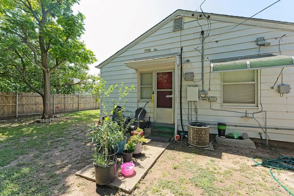 Photo 11 — 903 E Eufaula Street, Norman, OK 73071