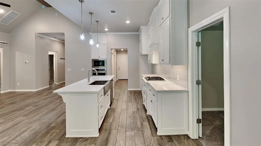 Photo 10 — 1505 NE 33rd Terrace, Moore, OK 73160