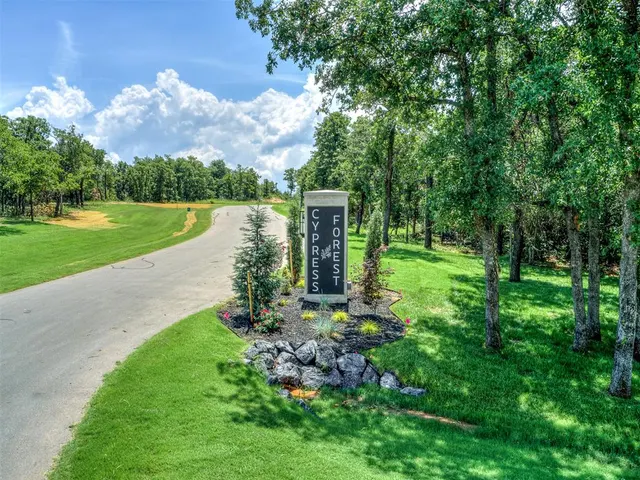 Photo 7 — 7600 Cypress Forest Circle, Oklahoma City, OK 73150