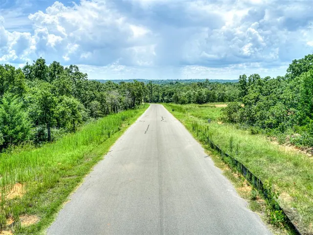 Photo 8 — 7600 Cypress Forest Circle, Oklahoma City, OK 73150