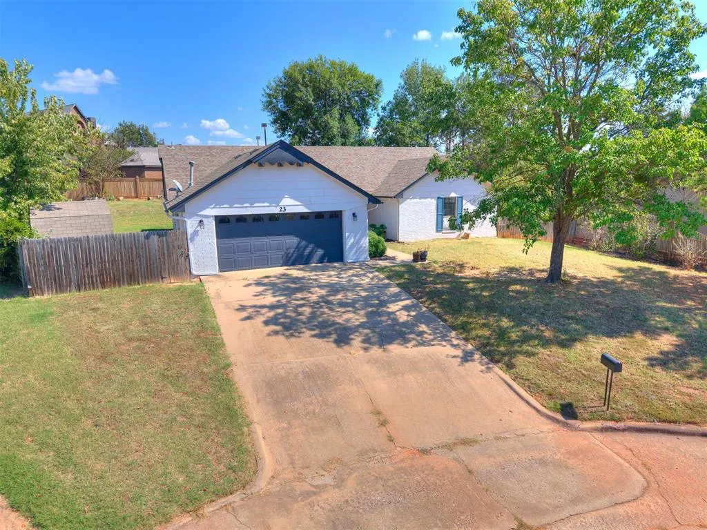 Front exterior — 23 Crown Point, Shawnee, OK 74804
