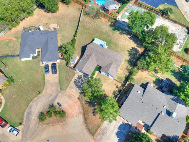 Photo 6 — 23 Crown Point, Shawnee, OK 74804