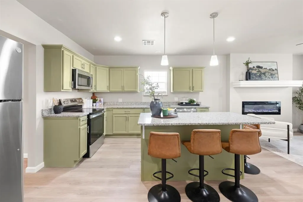 Photo 9 — 411 W Springer Avenue, Guthrie, OK 73044