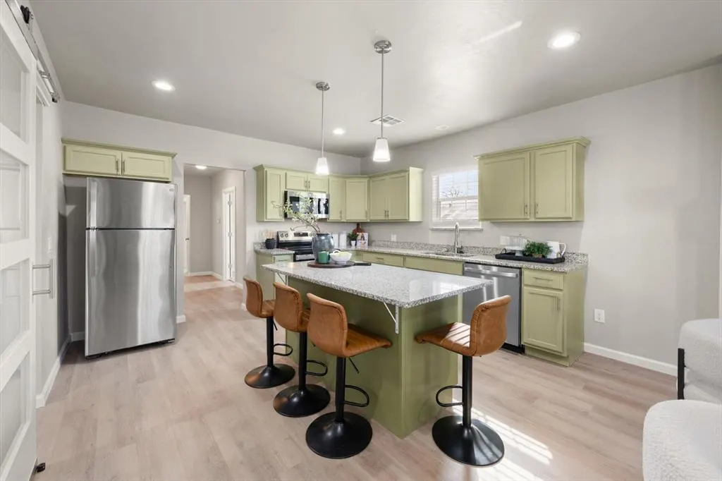 Photo 10 — 411 W Springer Avenue, Guthrie, OK 73044