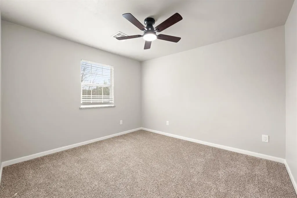 Photo 18 — 411 W Springer Avenue, Guthrie, OK 73044
