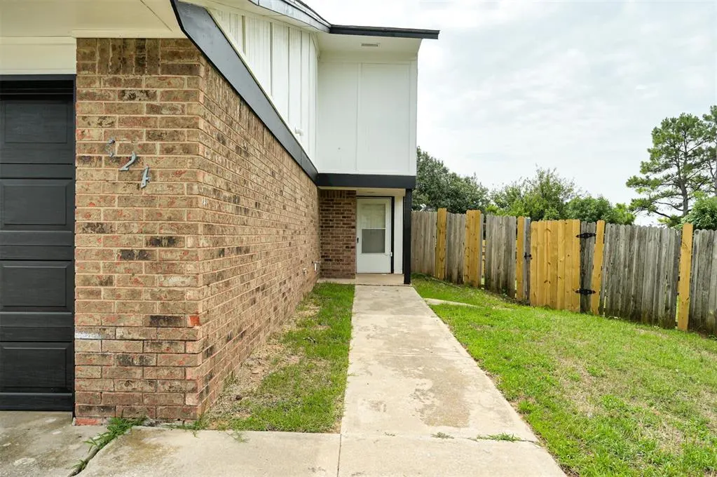 Photo 21 — 524 Westwood Court 526, Oklahoma City, OK 73127