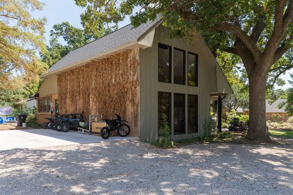 Photo 5 — 2612 N Eagle Lane, Oklahoma City, OK 73127