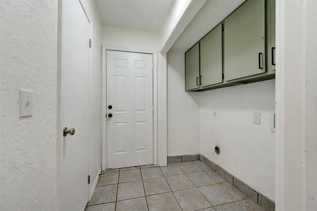 Photo 13 — 528 Westwood Court, Oklahoma City, OK 73127