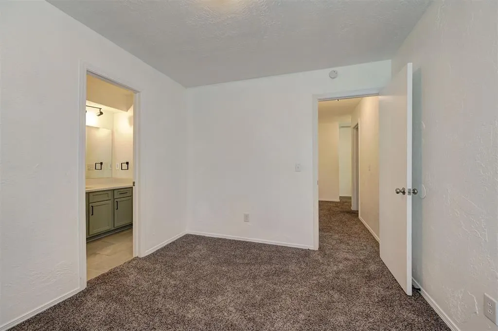 Photo 23 — 528 Westwood Court, Oklahoma City, OK 73127