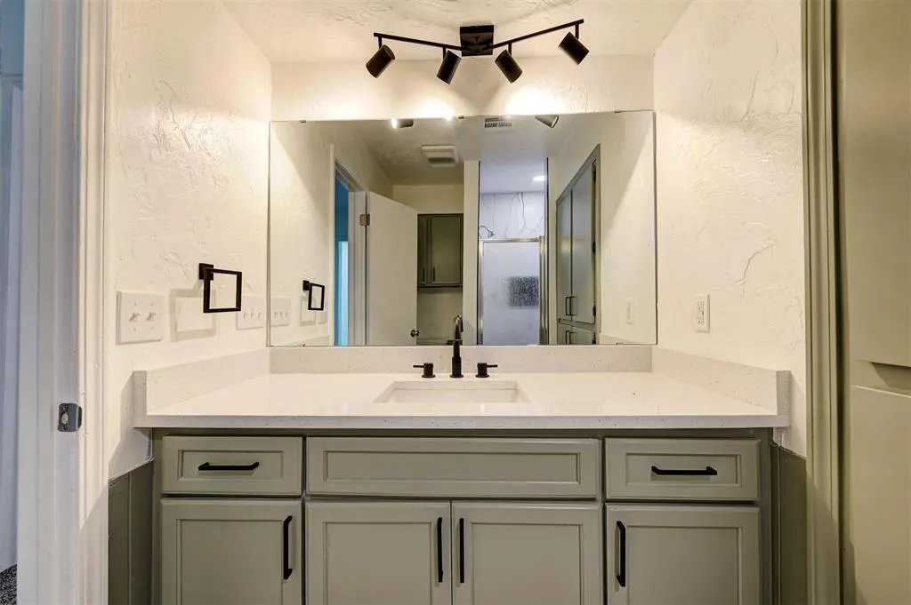 Photo 46 — 528 Westwood Court, Oklahoma City, OK 73127