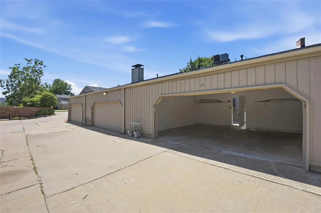 Photo 31 — 6500 N Grand Boulevard 117, Oklahoma City, OK 73116