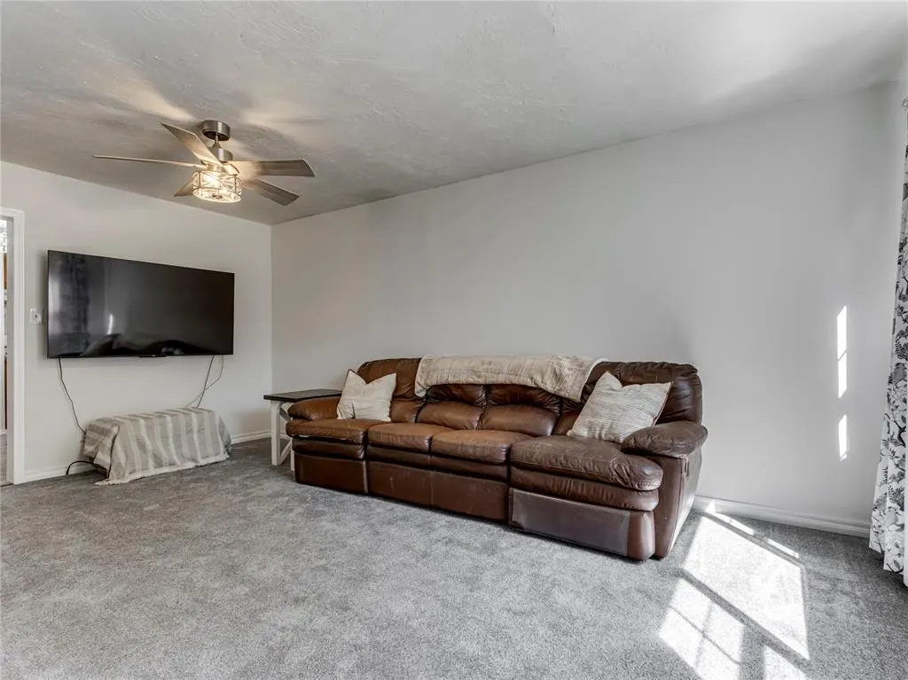 Photo 11 — 4608 N Mueller Avenue, Bethany, OK 73008