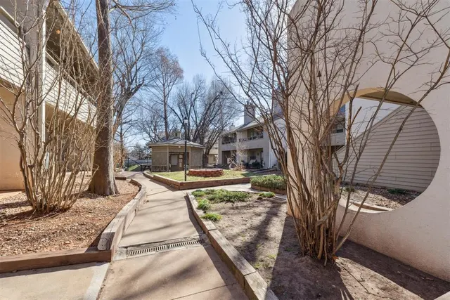 Photo 2 — 11140 Stratford Drive 606, Oklahoma City, OK 73120