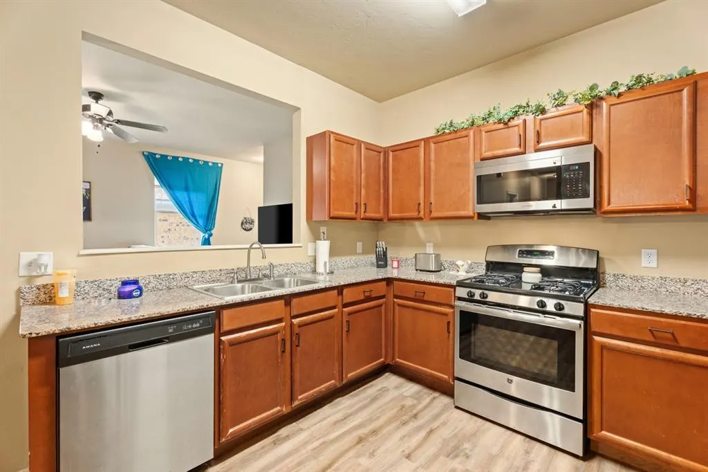 Photo 6 — 110 Barrett Place 108 & 110, Edmond, OK 73003