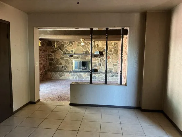 Photo 8 — 631 N 4th, Clinton, OK 73601