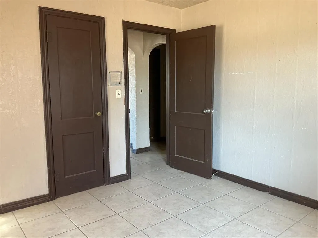 Photo 12 — 631 N 4th, Clinton, OK 73601