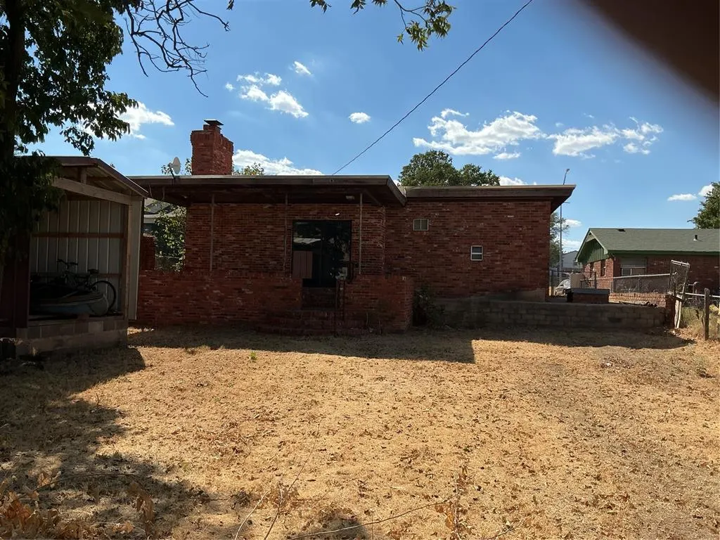 Photo 15 — 631 N 4th, Clinton, OK 73601