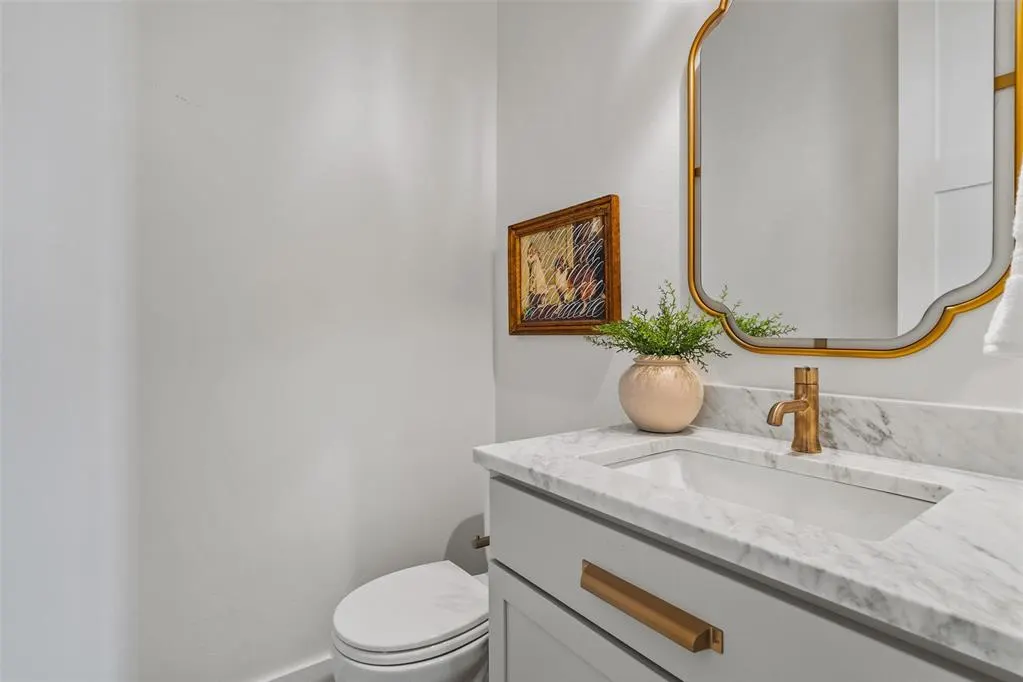 Photo 13 — 512 NE 2nd Street, Oklahoma City, OK 73104