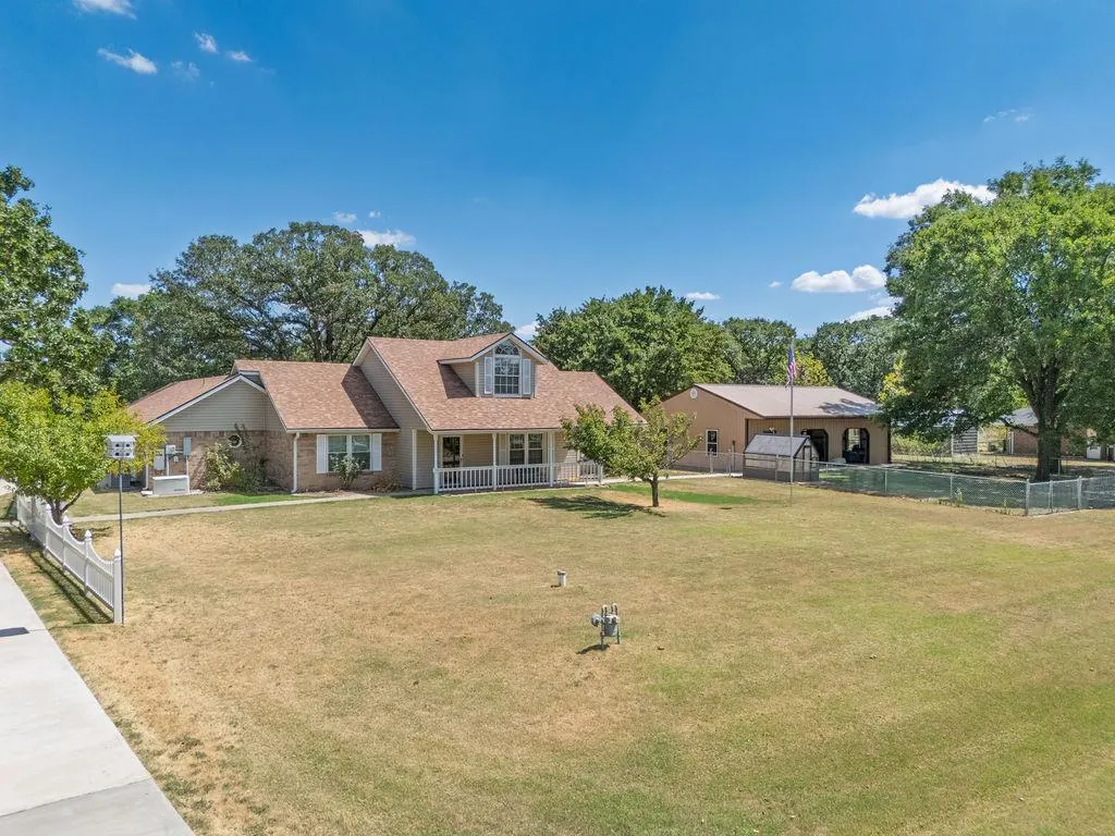 Front exterior — 105 Camaron Drive, Shawnee, OK 74804
