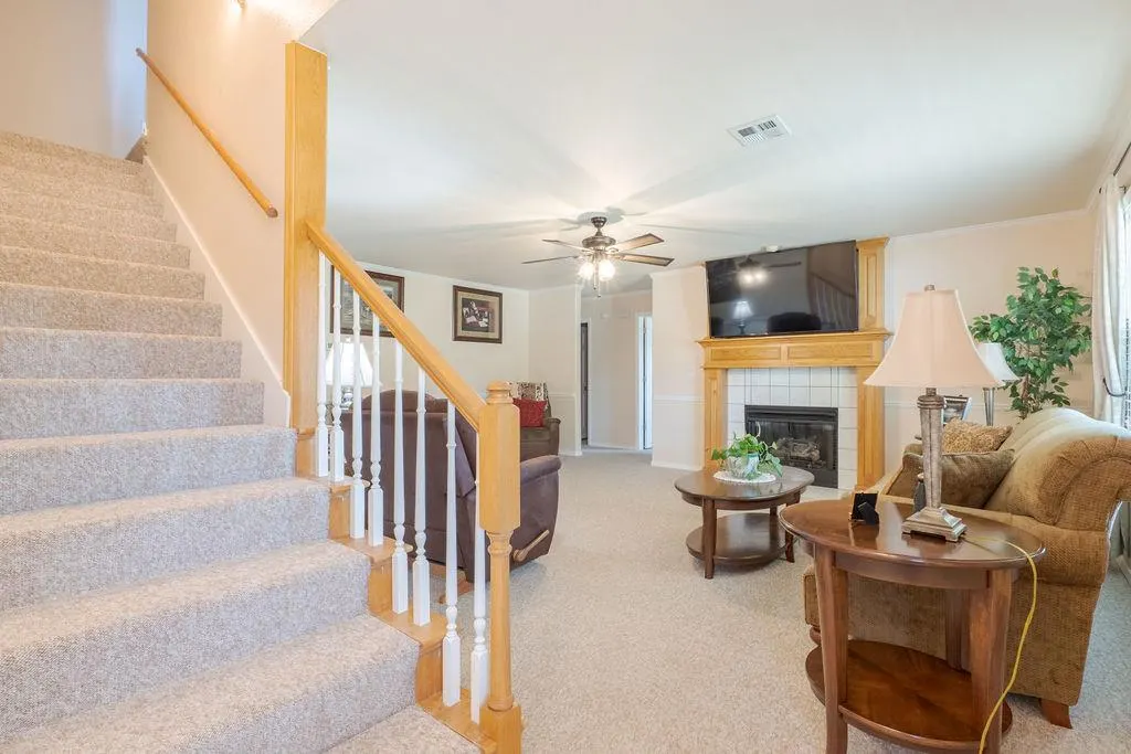 Photo 2 — 105 Camaron Drive, Shawnee, OK 74804