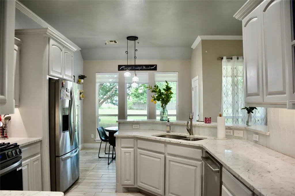 Photo 16 — 4949 Penn Place Place, Edmond, OK 73025
