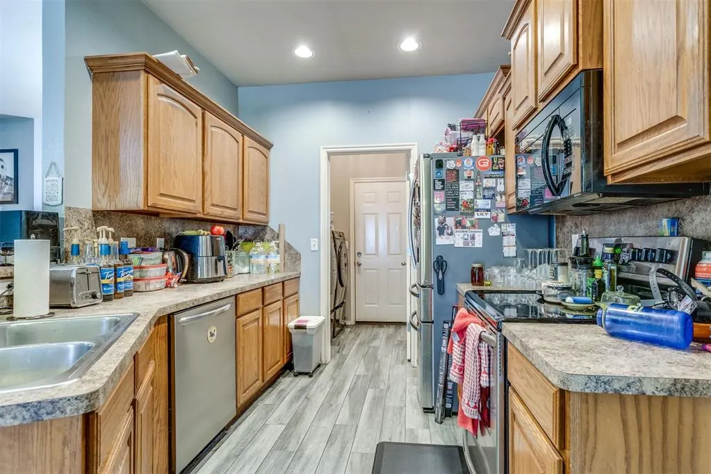 Photo 7 — 516 S Castle Ridge Lane, Mustang, OK 73064