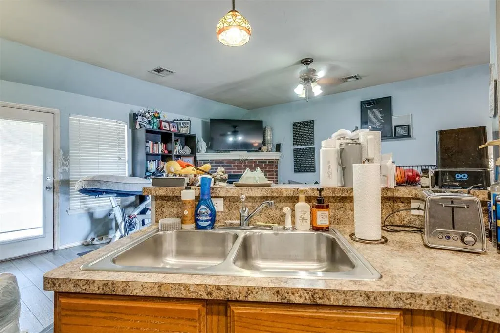 Photo 10 — 516 S Castle Ridge Lane, Mustang, OK 73064