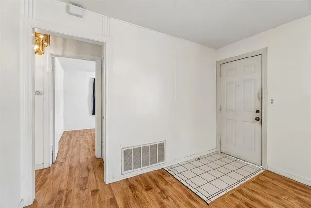 Photo 3 — 1920 Miramar Boulevard, Oklahoma City, OK 73111