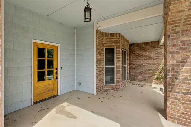 Photo 4 — 551 W 9th Avenue, Bristow, OK 74010
